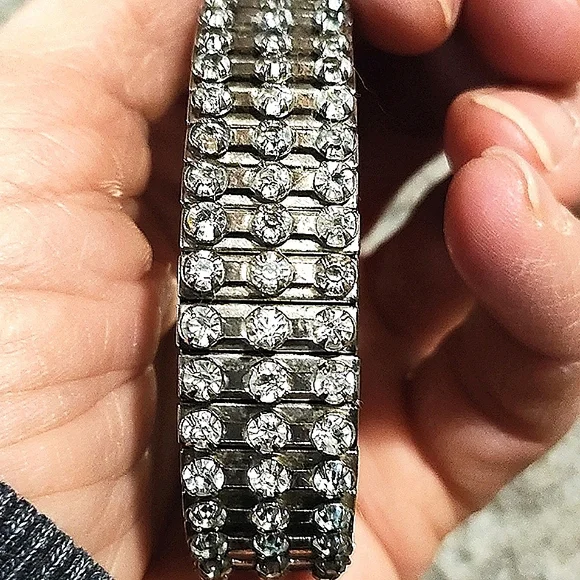 VINTAGE 60s 3-ROW RHODIUM PLALTED PRONG SET RHINESTONE EXPANDABLE 6-7" BRACELET - Picture 6 of 9